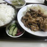 珍萬 - 肉ミソ定食