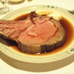 ロウリーズ・ザ・プライムリブ 東京 - 伝統のLawry cut(ロゥリーズカット)10oz /約280g