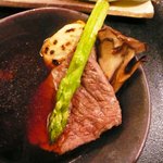 王ヶ頭ホテル - 林檎ソースにつけていただきます。