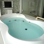 王ヶ頭ホテル - バスタブ　２４時間風呂でした。