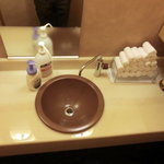 千真野 - 清潔でお香がたかれた化粧室