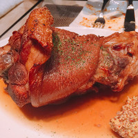 シュタインハウス 銀座店 - アイスバイン(豚のスネ肉)