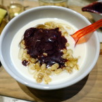 SAMBAZON AÇAÍ CAFE - フレッシュフルーツ＆ヨーグルトセット920円