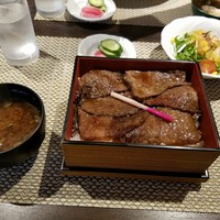 くすたろう - 