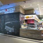 PASTA&PIZZA サルヴァトーレ クオモ - フードコートの一番手前にあります