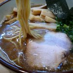 らーめん侘助 - 醤油らーめんの麺