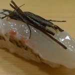 Okei Sushi - 鯛皮目炙り。