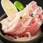 本格焼肉 カンゲン - 山形豚のつぼ漬けバラ肉