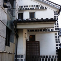 レストラン八間蔵 - 八間蔵のファザード。倉敷らしさ満点。