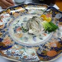 山田屋 - てっさ、見事なまでの薄さですよ。