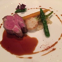ブリーズ オブ トウキョウ - 子羊背肉のローストと蕪　ソースアリッサとクスクスのタブレ