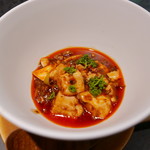 イチリン ハナレ - 陳麻婆豆腐、山椒と山椒オイルをお好みで