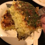 おかげ - 【2017年03月】広島流まぜ焼（関西風）スタンダード、ヘラで食べてみた、旨い('ω')ノ