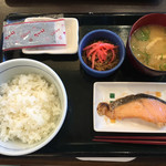 なか卯 - 朝定食（鮭とすき焼き小鉢）