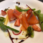炭焼Bistro 炭香 - 自家製サーモンのレモンヴィネグレット