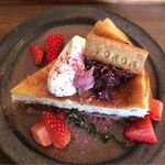 SOROR - 桜と小豆のチーズケーキ
