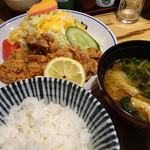 松本くろ門 - 山賊焼き定食(880円)