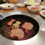 炭火焼肉 吉牛 - 