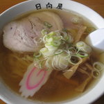 青竹手打ラーメン 日向屋 - ラーメン　￥550
