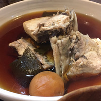 魚めし 竹亭 - 鰤の煮付けアップ
                途中で梅干しを潰して食べてみてくださいとアナウンスが。