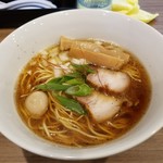 実垂穂 - 無添加魚介出汁の中華そば・醤油