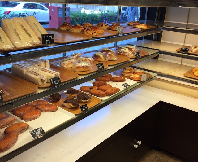 町の洋菓子屋さん サクサクの るれっと 0円 税込 平日 おやつ 再訪 By Syu497 コンフェクショナリィ ブラウン Confectionary Brown 宝町 パン 食べログ