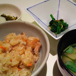 ラ メゾン ヒトトキ - 炊き込みご飯・本日の小鉢