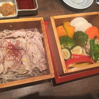 豚しゃぶ せいろ蒸し 豚匠 なんば邸 - 
