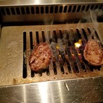 焼肉うしごろ - 最強の吸煙機能のロースター