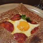 ブレッツ・カフェ・クレープリー - 卵とイベリコ豚とチーズのガレット