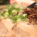 ラーメン工房 じゅん - とんこつラーメン550円