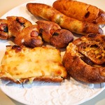 ル ミディ ブーランジェ ブティック - 料理写真:買ったパンたち