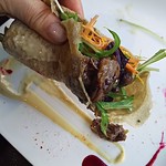 K.Cダイニング - ガレットで牛すじと野菜を包んで食べます♪