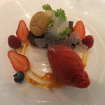 代官山ASO チェレステ - パンナコッタ　いちごのジェラート添え