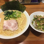 麺家 浜風 - とんこつ醤油ラーメン（中盛）Bセット880円