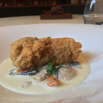 カーサ・デル・チーボ - 鱈 白子のフリット 浅利と蜆、しゅうり貝のクリームソース