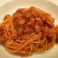 トラットリア・アルベロ - 自家製ソーセージと白いんげん豆のトマトソース