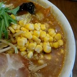 Darumaya - スープは濃厚ながら煮干しも香る。