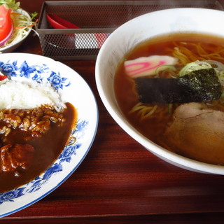 カレーラーメンセットが790円 By 宇宙デカ カジュアルレストランタックル 東相内 レストラン その他 食べログ