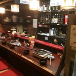 Motsunabe Semmon Ten Gan Somotsunabe Rakutenchi - 昭和の雰囲気漂う店内