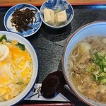 かすみ亭 - 牛カスそば定食（玉子丼付）850円