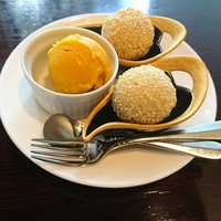 過門香 赤坂溜池山王店 - ゴマ団子