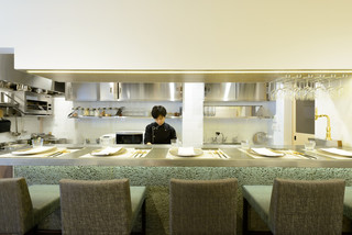 Kyo gastronomy KOZO - シェフの調理風景が見られるカウンター席