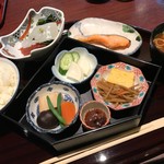 金沢マンテンホテル - 和洋からチョイスができる朝定食。今回は和食をチョイスしました(´▽｀)