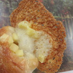 ヒルズ カフェ - 耳付きチーズパン