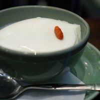 青菜 丸の内ブリックスクエア店 - 杏仁豆腐 550円