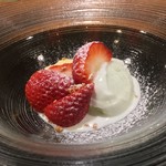 リストランテ 薫 - 塩ジェラートと みつぼし苺