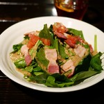 グラナダ軽井沢 - ベーコンとほうれん草のサラダ　780円