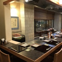 ステーキハウスはまだ - 鉄板カウンター！