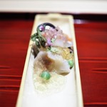 銀座 しのはら - 伊勢海老・本ミル貝・雲丹・わらび・ウド・茗荷・キャビアの加減酢ジュレ掛け